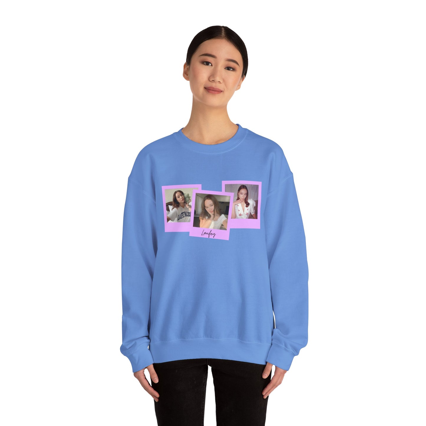 Polaroid Laufey Cute - Unisex Heavy Blend™ Crewneck Sweatshirt